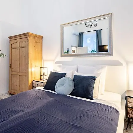 Ultra - Charming And New - Quiet Sleep