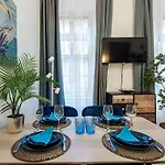 Апартаменты Ultra - Charming And New - Quiet Sleep *