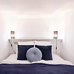 Ultra - Charming And New - Quiet Sleep