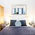 Апартаменты Ultra - Charming And New - Quiet Sleep *