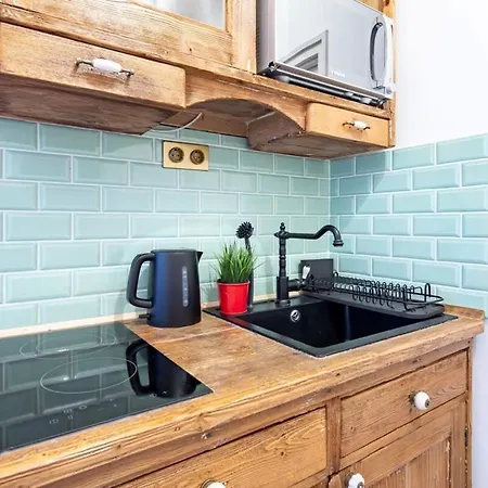 Ultra - Charming And New - Quiet Sleep Budapest