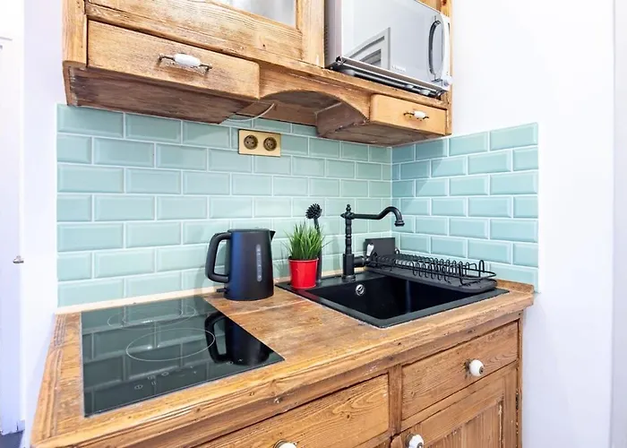 Ultra - Charming And New - Quiet Sleep Budapest